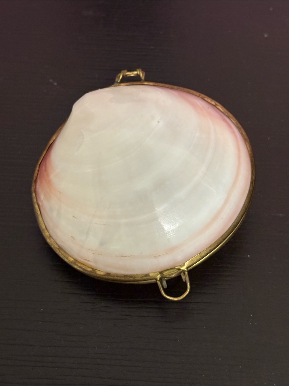 Vintage Capriz Mother of Pearl polished shell trinket box brass hinged.  EUC - Picture 2 of 5